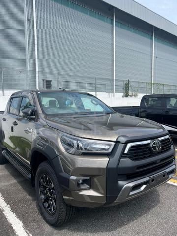 2026 Toyota HILUX 2.4 E V 2.8 ROUGE (A) readystock - 2