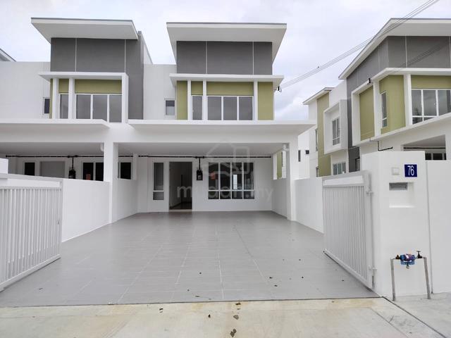 END LOT OPEN FACING LARGE PORCH DOUBLE STOREY Nusari Aman 3 Sendayan 1