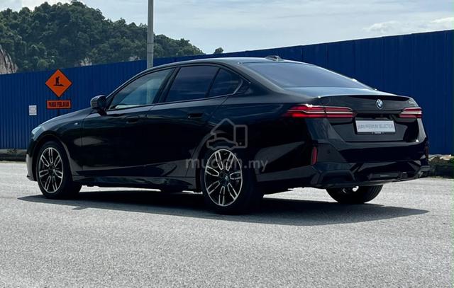2025 BMW 520i M-Sport (G60) - Premium Selection - 4