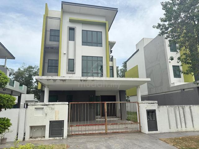 {LAST ONE} 3 sty Bungalow FLAT LAND, The Rise, Kota Emerald, rawang 1