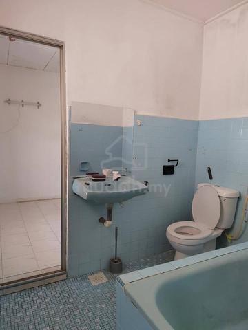 Taman Ungku Tun Aminah Single Storey House Corner unit For 5