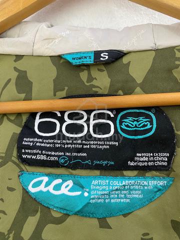 686 ACE x Freddi C 2004 Face Camo Snowboard Jacket - photo 5 of 6