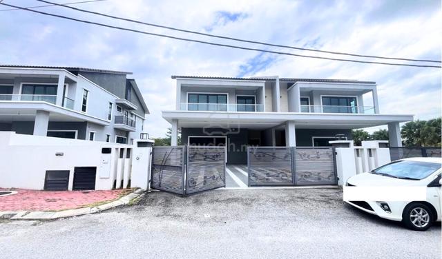 Bandar Seri Botani Seri Meranti New Double Storey Semi-D Freehold Ipoh 1