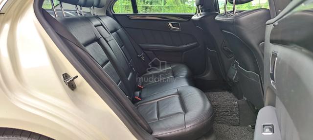 Mercedes Benz E200 CGI 7G-TRONIC W212 - 4