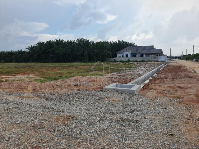 3 lot banglo 595mp di Kg. Baru Ajil, Ajil. 1