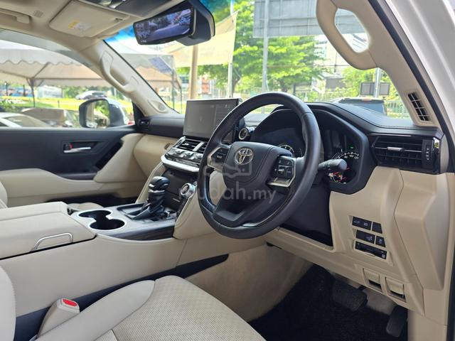 2023 Toyota LANDCRUISER 3.5 ZX LC300 5A/13k - 5