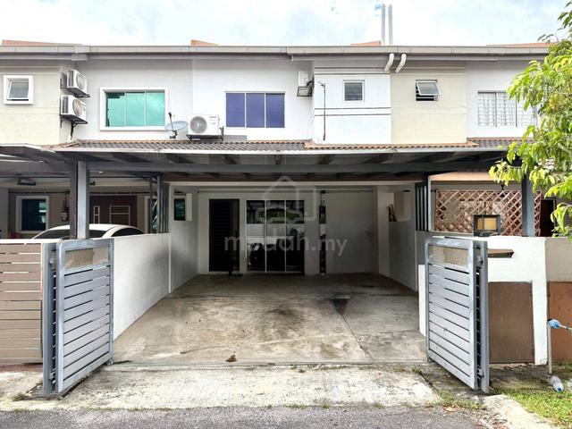 RENOVATED Double Storey Terrace Taman Desiran Bayu Puchong 1