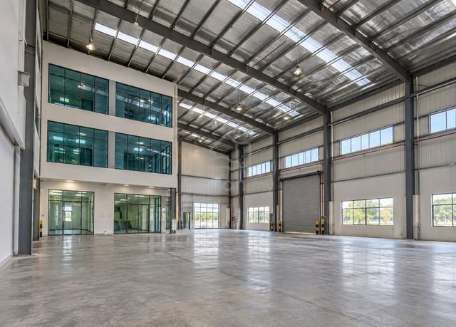 Glenmarie HICOM Factory With 3 Storey Office For Rent  1