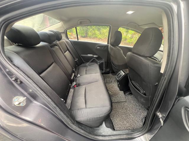 2015 Honda CITY 1.5 V MY14 GM6 (A) - 4