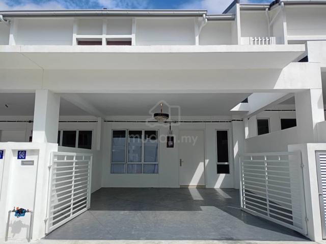 DOUBLE Storey, Taman Tiara SENDAYAN 1