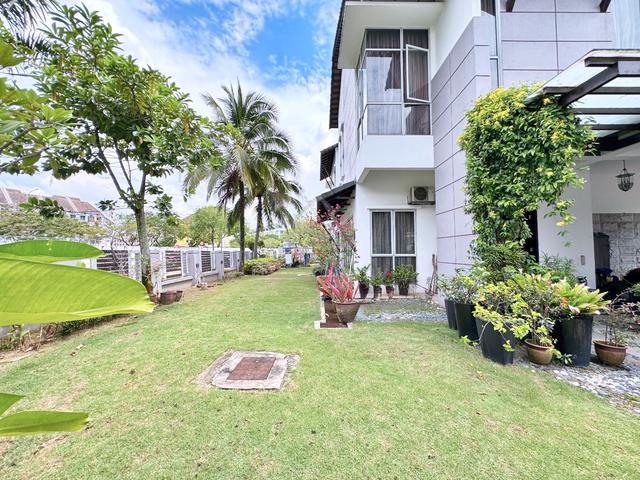 CORNER LOT 2 Storey Bungalow Laman Seri, Seksyen 13 Shah Alam 3