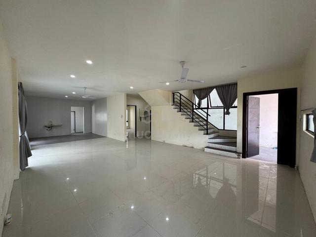 For Sale 2-Storey Semi D house, Hijauan 2 @ Taman Hijauan Senai 1