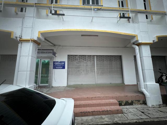 4 Adjoining 3-Storey Shoplots in Batu Pahat Town Centre 1