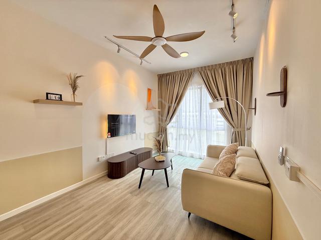 Sanderling Lakefront Modern Fully Furnished Condo in Cyberjaya 1