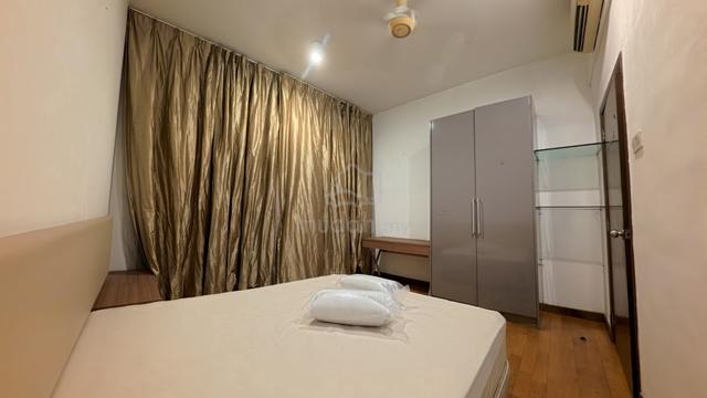 Regalia KL Medium Queen Bedroom Attached Bath | Near KTM & LRT PWTC 1