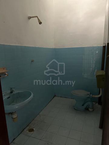 Facing open double storey taman klang utama 1