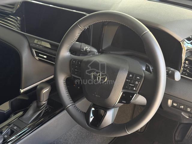 Pre Reg Low Mileage 2025 Toyota CAMRY 2.5 V (A) - 5