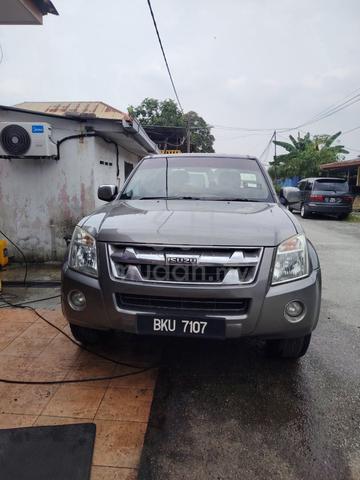 2010 Isuzu D-MAX 2.5 4X2 (STANDARD) TFR54HD1 (M) - 1