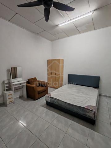 taman megah ria room to rent 1