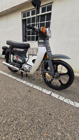 Honda C70 - photo 8 of 9