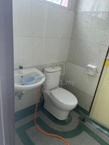 3 storey foreigner workers 5
