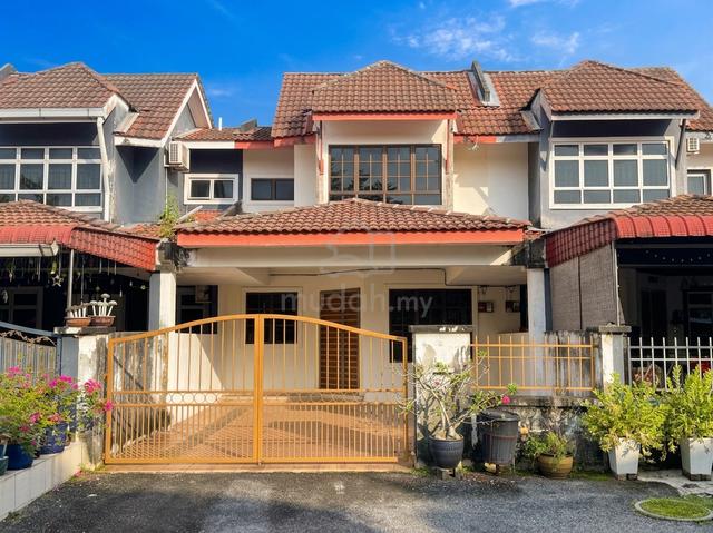 Mambang Diawan Facing Field 1.5 Storey Terrace, Well Maintained 1