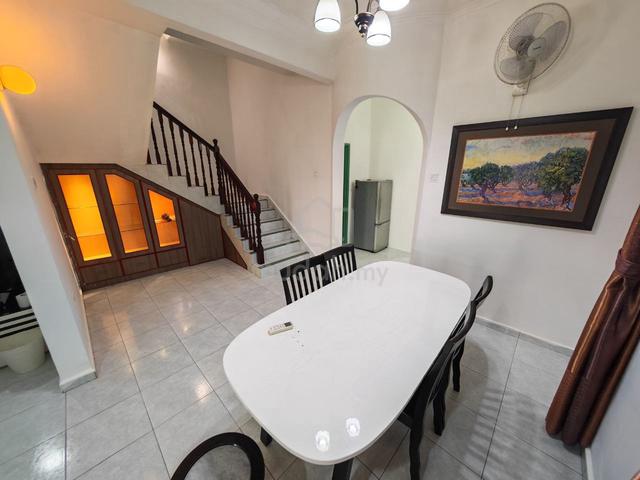 Station 18 / Pengkalan / 2.5 Storey ,End Lot / with Furniture / 20x65 1