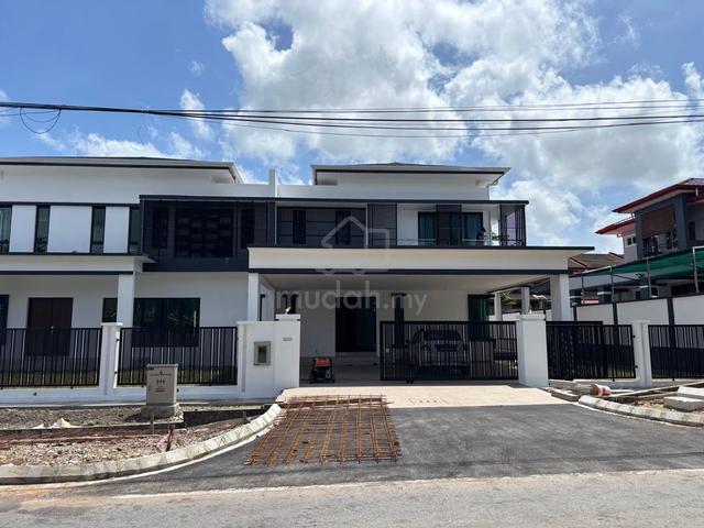 Green Height Semi-D Double Storey For Sale 1