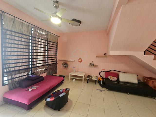 Scientex @ Senai 4 Beds 2 Baths 80% Fully Furnished Nice Unit For Rent 1