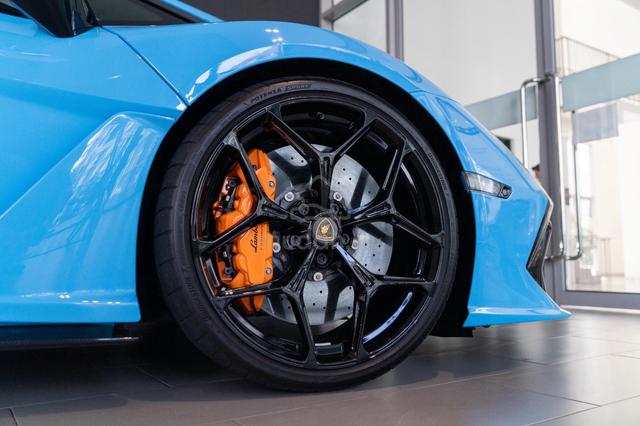 Lamborghini Revuelto 2025 Blu Cepheus - 3