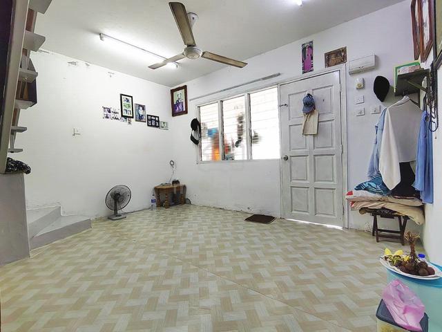 FULL LOAN! Double Storey Terrace Seksyen 19 Shah Alam 3