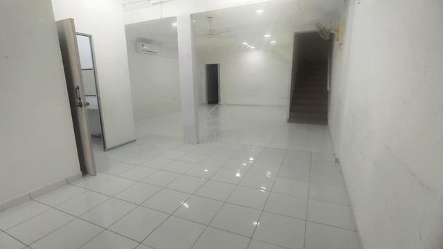 Jalan Penyiaran Taman Universiti @ Skudai Double Storey Terrace House 1