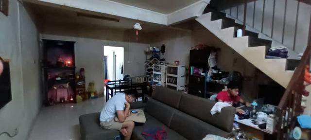 3-Bedroom Double Storey House For Rent / Permas Jaya 1