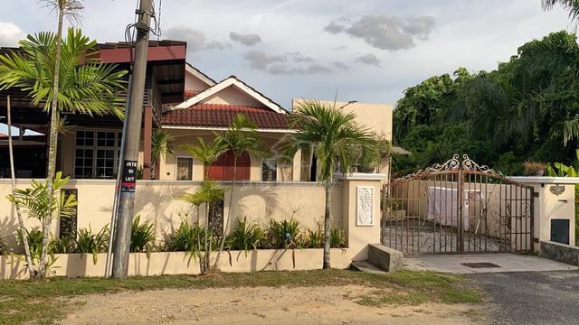 Banglo Setingkat Seksyen 30 Shah Alam 1