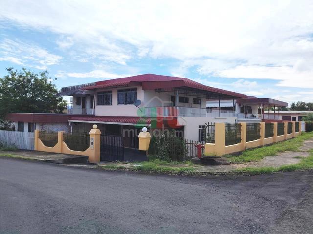 Double Storey Semi-Detached House, Taman Pick Yard, Jalan Mawar, Tawau 1