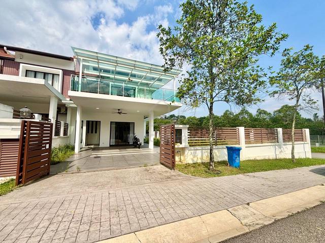 CORNER LOT Double Storey Alam Impian 1