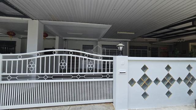 Alma 2-storey Big House FOR RENT !!! 1
