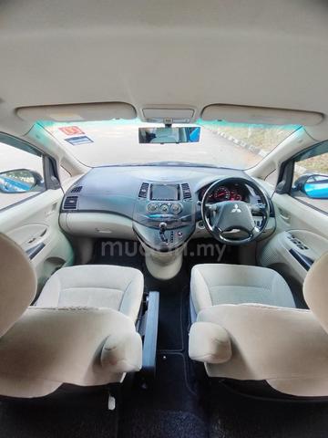 2007 Mitsubishi GRANDIS 2.4 (A) - 5
