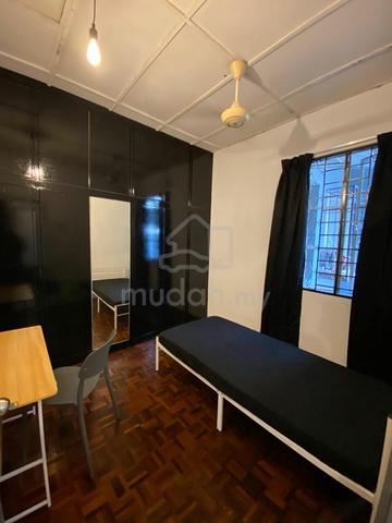 Bilik Lelaki SINGLE Furnished Subang Airport Incl Utilities FREE Wifi 1