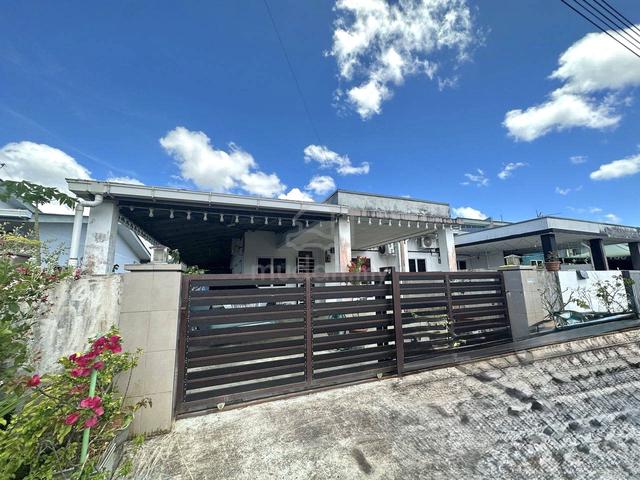 CORNER, Teres Setingkat, MATANG BATU 8 1