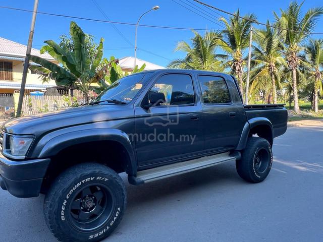 2002 Toyota HILUX 2.8 DUAL CAB (M) - 3