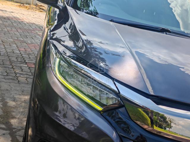 Full service🚗2019 Honda HR-V 1.8🔥 - 4
