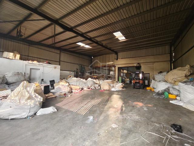 1.5 Semi-D factory for rent at Jln Cenderai @ Perindustrian Kota Putri 1
