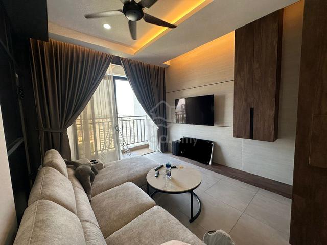 The Quartz Residence 1