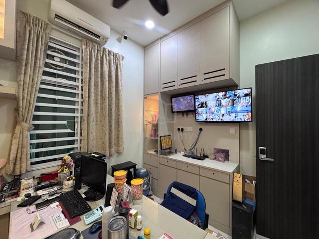 Fully Renovated Zero lot Bungalow at Tmn Residensi Tropika Bm 1