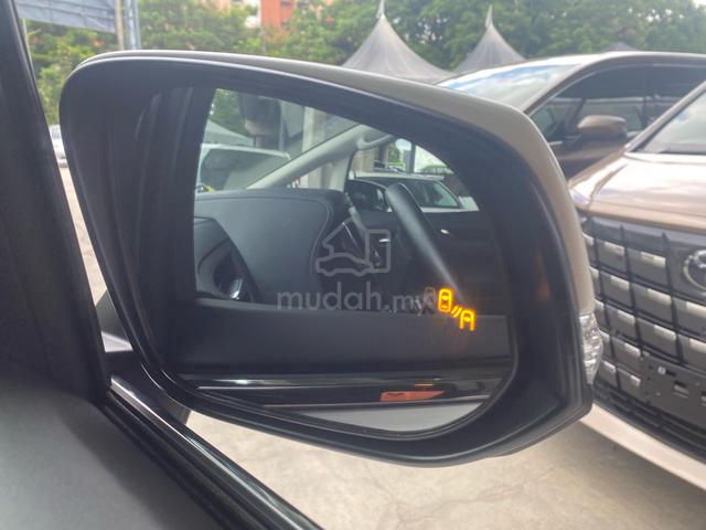 2022 Toyota ALPHARD 2.5 SC Sun Roof TV F/Leather - 4