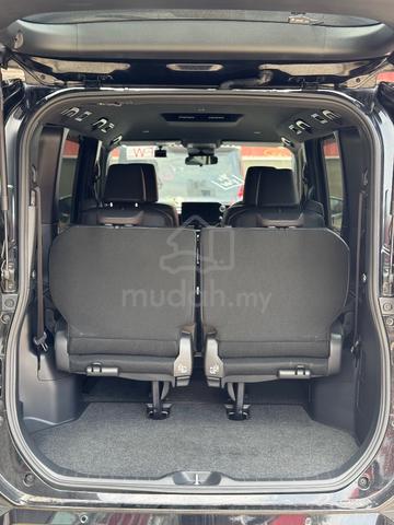 2023 Toyota NOAH 2.0 Z (A) - 4