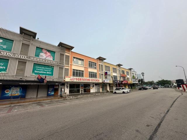 GROUND FLOOR @ Sagu 18 Taman Daya, Same row PUBLIC BANK, BELOW MARKET 1