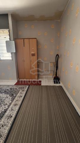Medium Room 1