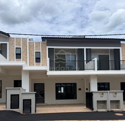 Japaness design luxury terrace homes at Taman Lapangan Ipoh 1